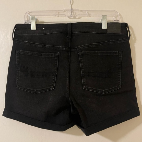 American Eagle 4 Button High Waist Black Stretchy Shorts. Never Worn. - Picture 5 of 5